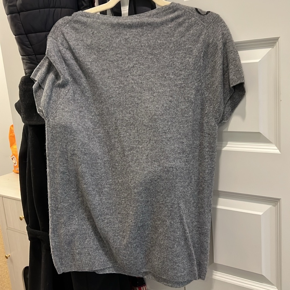 Cashmere short sleeve sweater - NWT - Picture 5 of 5